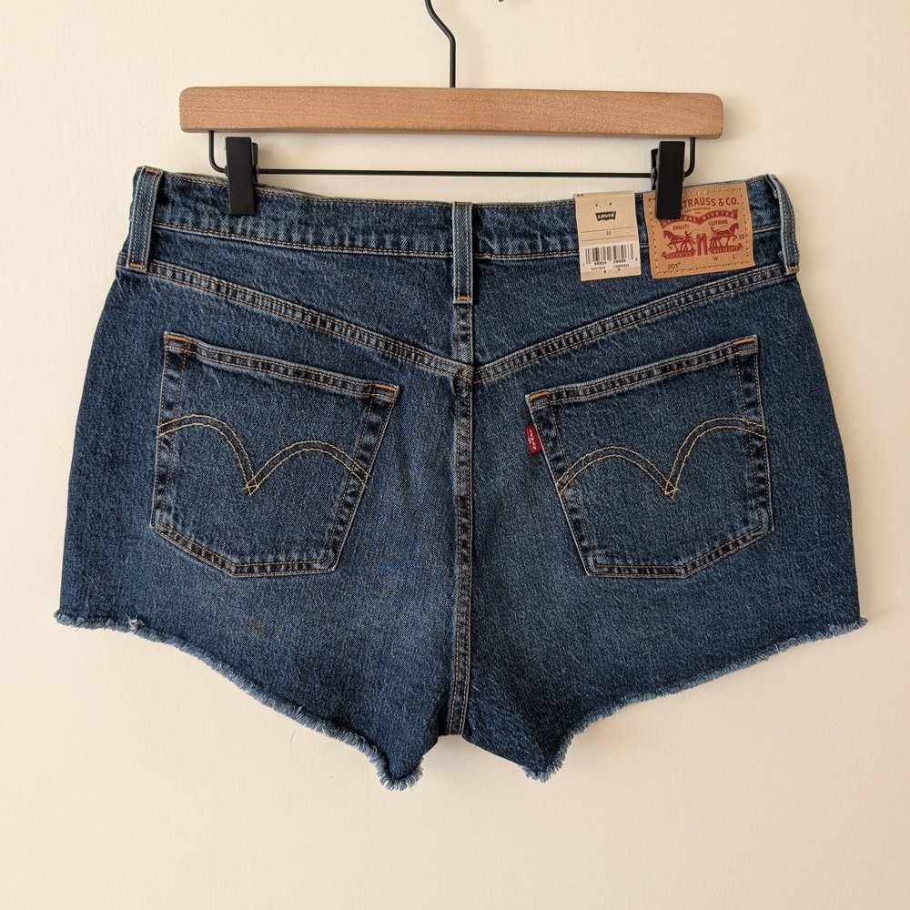 Levi's 501 Womens 33 Jean Shorts Denim Cut Offs NWT Casual Classic Summer - Picture 4 of 6